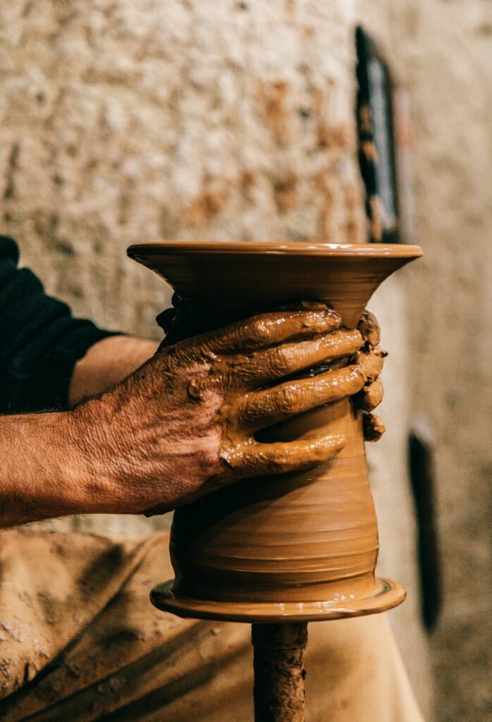 Artesanos pexels meruyert gonullu 6243368